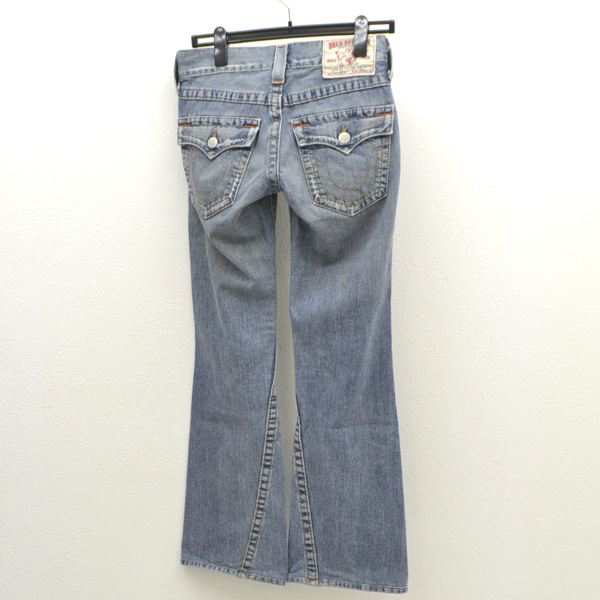 True Religion トゥルーレリジョン デニムパンツ ブーツカット ダメージ加工 ブルー W26 レディース 古着 中古 の通販はau Pay マーケット アーチェリー