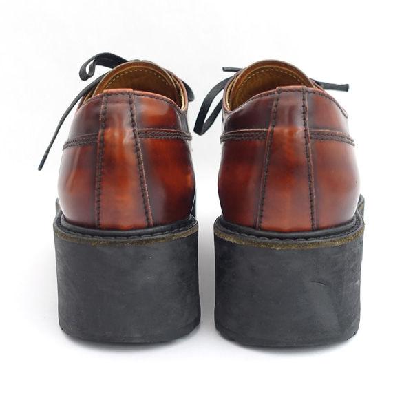 PRADA プレーントゥシューズ ブラウン