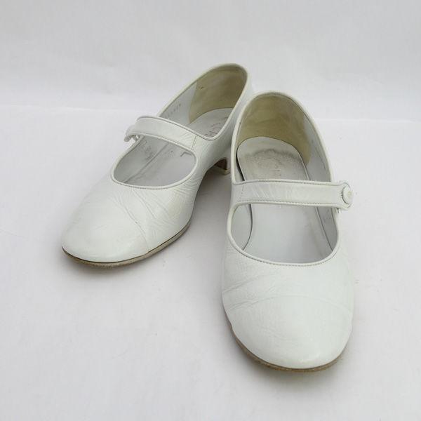 極美品♡ CHANEL シャネル ストラップパンプス G34328 ホワイト CHANEL / シャネル ◇ストラップ パンプス ホワイト レザー G34328