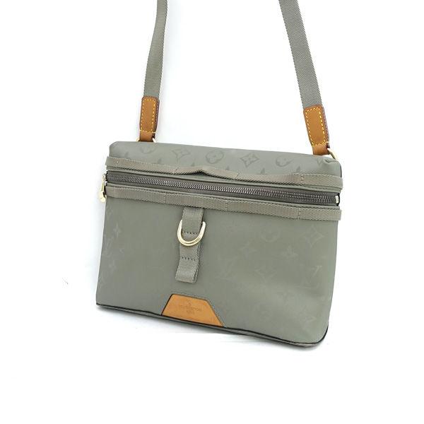 LOUIS VUITTON / ルイヴィトン ◆メッセンジャーPM モノグラム チタニウム ショルダーバッグ M43889 【バッグ/バック】【中古】