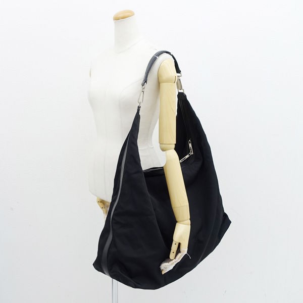 GUCCI / グッチ ショルダーバッグ ナイロン ブラック ブランド【バック/BAG/鞄/カバン】 【中古】 【代引不可】【同梱不可】の通販はau PAY マーケット - アーチェリー | au PAY マーケット-通販サイト