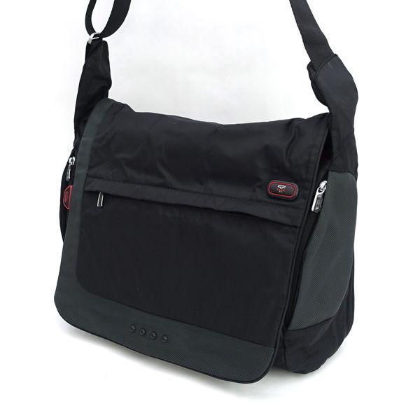 【新品✨】トゥミ ナイロン メッセンジャーバッグ ブラック ボディバッグ　A4可 新品✨】トゥミ ナイロン メッセンジャーバッグ ブラック ボディバッグ