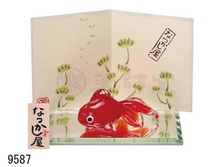 涼しげな 夏の風物詩 置物とインテリア ガラス 金魚 赤 黒 朱 鏡台付 インテリア雑貨 オブジェの通販はau Pay マーケット ロシナンテ オンライン
