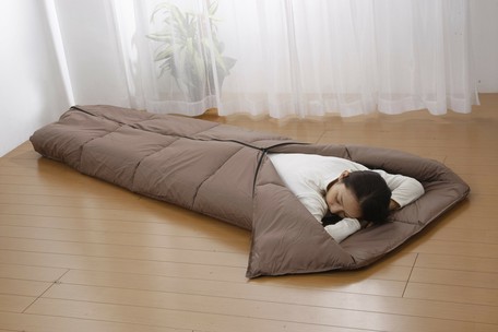 羽毛を超える 2way 寝袋 ブラウン シュラフ アウトドア 車中泊 防災 レジャー スポーツ用品 キャンプ レジャー用品の通販はau Pay マーケット ロシナンテ オンライン