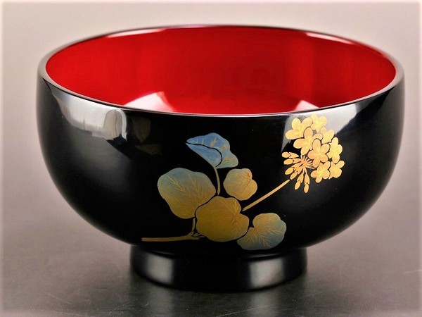 誕生花付き汁椀 黒 8月11日 ゼラニウム(深紅色) / 生活雑貨 食器・キッチン 碗・椀の通販は