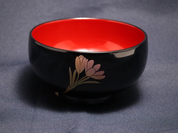 誕生花付き汁椀 黒 1月31日 クロッカス / 生活雑貨 食器・キッチン 碗・椀の通販は 7,875円