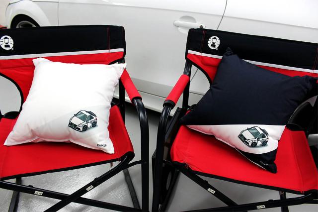 MKJP クッション 車好き プレゼント 車 メンズ 誕生日 彼氏 イベント クリスマス 男性 腰痛 かっこいい マツダ アクセラスポーツ BM 送料無料の通販は