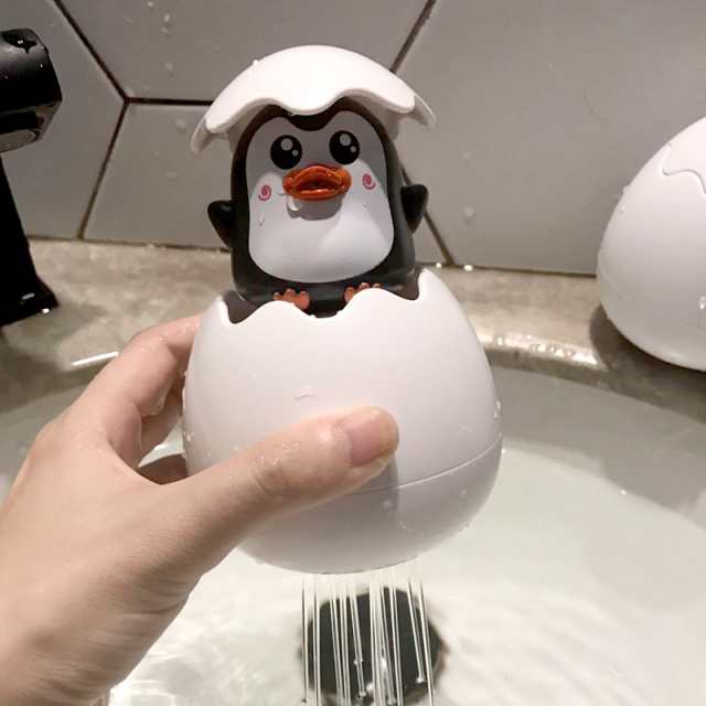 赤ちゃんのおもちゃのおもちゃのダックペンギンの卵形の水スプレースプリンクラーツール子供用品の通販はau Pay マーケット Au Wowma キキ屋