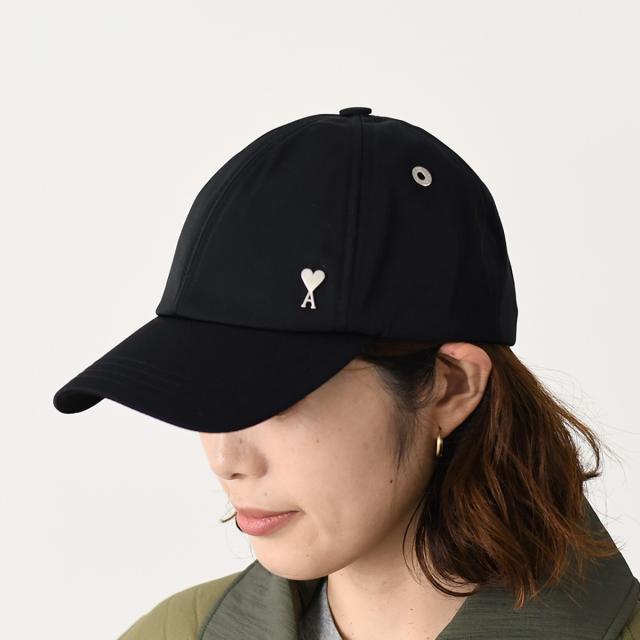 AMI ALEXANDRE MATTIUSSI アミ キャップ ベースボールキャップ Ami de Coeur スタッズ テクニカルツイル ナイロン＆コットン UCP018 PA0007 レディース ユニセックス ブラック ロゴ 撥水の通販は