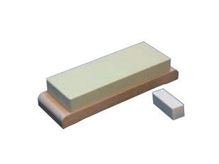 KAWAMURA 河村刃物 【堺菊守】仕上砥石 (#8000) 台付 極 (KIWAMI)