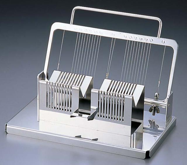 Total Kitchen Goods ２連横型エッグカッターの通販は