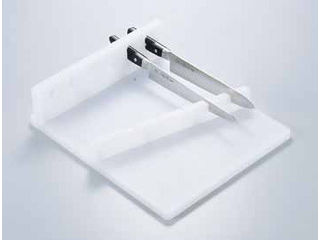 Total Kitchen Goods ＰＥ６本用水平式庖丁置き台の通販は 9,787円