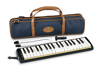SUZUKI/スズキ 【アルトメロディオン】 M-37C ※ソフトケース付 鍵盤ハーモニカ【szkkbh】