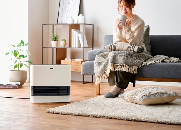 アイリスオーヤマ セラミックファンヒーター ACHHM12A-W IRIS OHYAMA（アイリスオーヤマ） ◇ 加湿セラミックファンヒーター