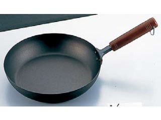 長谷元 純チタン 木柄フライパン ２２ｃｍの通販は 9,086円