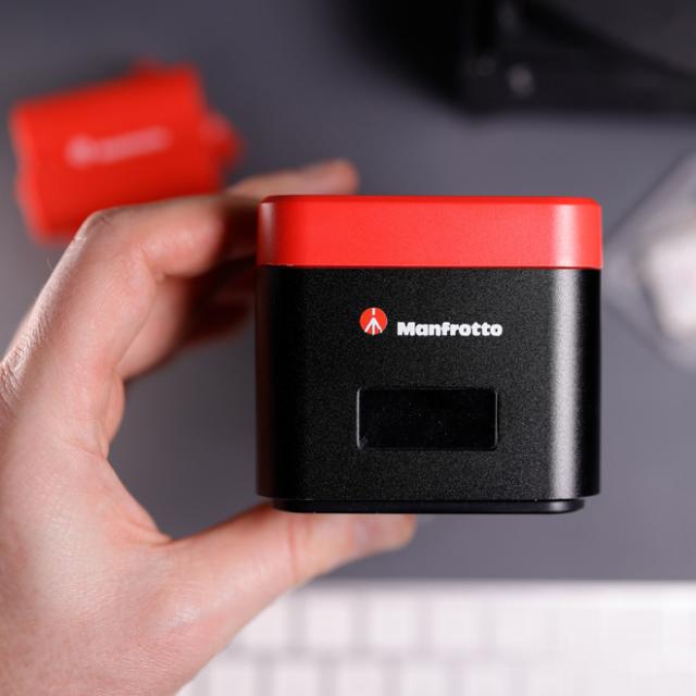 Manfrotto マンフロット MANPROCUBEF Pro CUBE3 ツインチャージャー 富士フイルム用_4