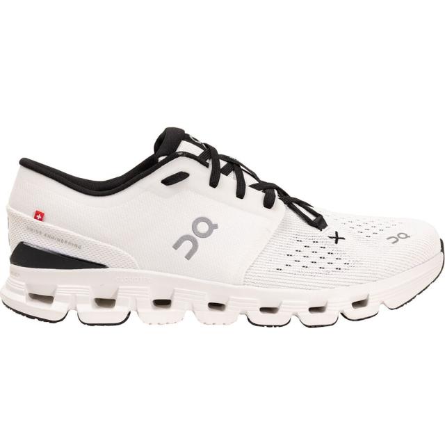 (取寄) オンランニング レディース クラウド X 4 ランニング シューズ - ウィメンズ On Running women Cloud X 4 Running Shoe - Women's Ivory/Blackの通販は 31,454円