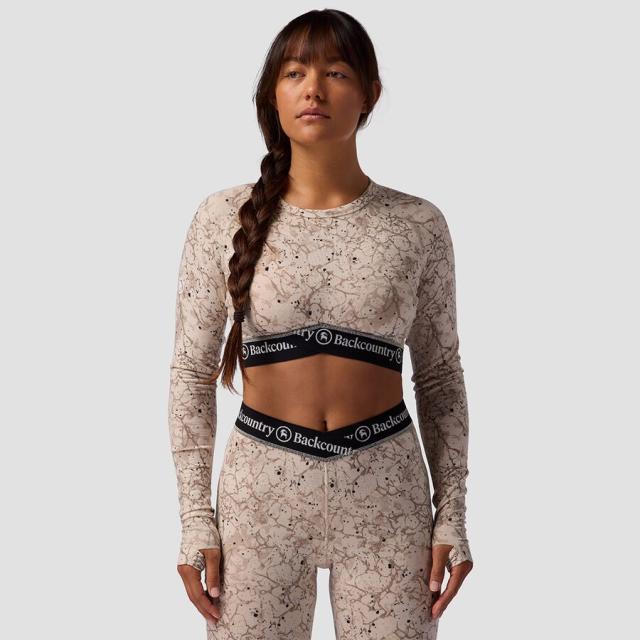 (取寄) バックカントリー レディース メリノ ライトウェイト クロップド ベースレイヤー— トップ - ウィメンズ Backcountry women Cedars Merino Lightweight Cropped Baselayer Top - Women's Fog Zastrugi Print