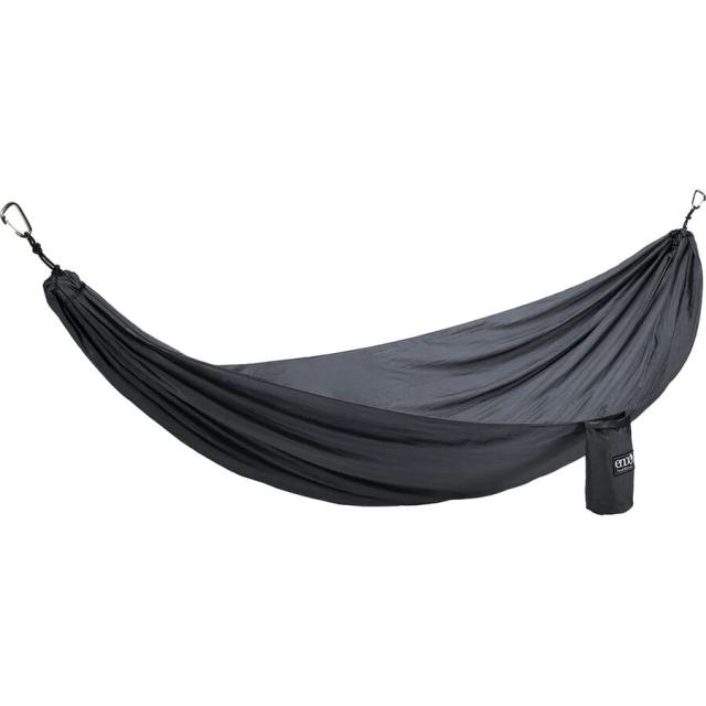 (取寄) イーグルスネストアウトフィッターズ トラベルネスト ハンモック アンド ストラップ コンボ Eagles Nest Outfitters TravelNest Hammock & Straps Combo Charcoalの通販は 15,435円