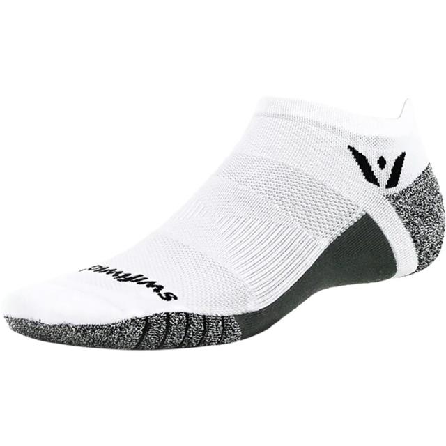 (取寄) スウィフトウィック フライト Xt ノー ショー ソック Swiftwick Flite XT No Show Sock Whiteの通販は 7,080円