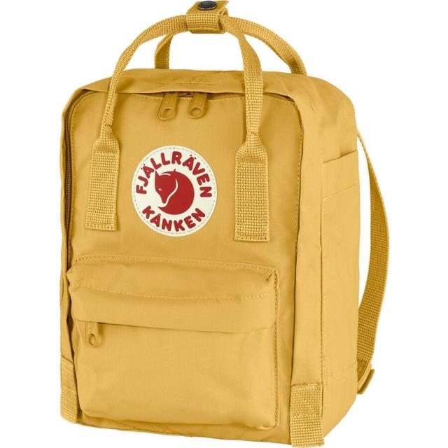 (取寄) フェールラーベン ミニ 7L バックパック Fjallraven Kanken Mini 7L Backpack Ochreの通販は