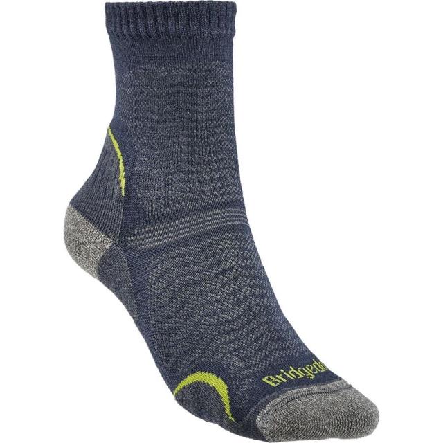 (取寄) ブリッジデール レディース ハイク ウルトラライト メリノ エンデュランス クルー ソックス - ウィメンズ Bridgedale women Hike Ultralight Merino Endurance Crew Sock - Women's Denim