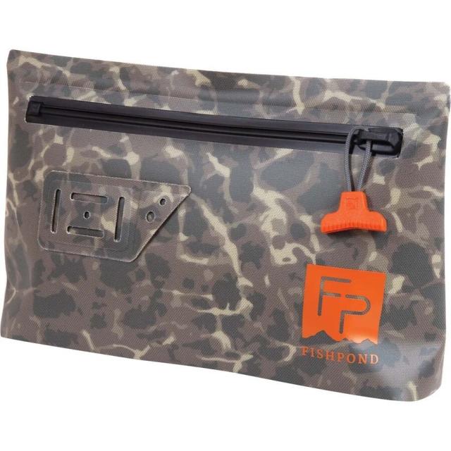(取寄) フィッシュポンド サンダーヘッド サブマーシブル ポーチ Fishpond Thunderhead Submersible Pouch Eco Shadowcast Camoの通販は