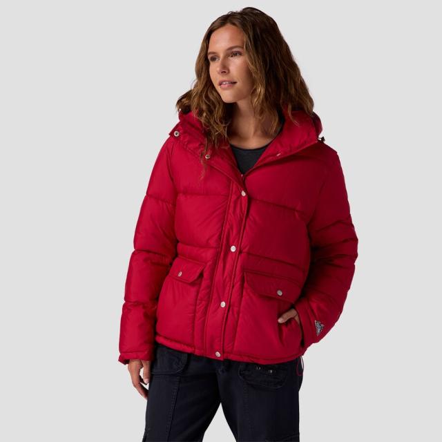 (取寄) ベイスンアンドレンジ レディース ベイスン パファー ジャケット - ウィメンズ Basin and Range women Basin Puffer Jacket - Women's Red