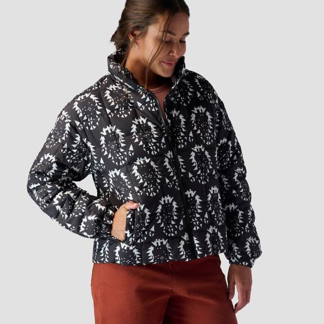 (取寄) ストイック レディース プリンテッド キルテッド パファー - ウィメンズ Stoic women Printed Quilted Puffer - Women's Midnight Navy Nordic Printの通販は 14,333円