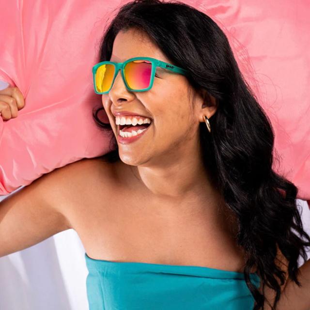 gooderさん専用 値下げ！！グダー サングラス goodr 収納袋付き 最終