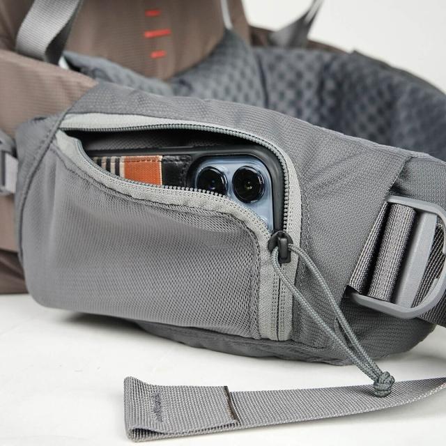(取寄) ミステリーランチ レディース ブリッジャー 45L バックパック - ウィメンズ Mystery Ranch women Bridger 45L Backpack - Women's Pebbleの通販は (取寄) ミステリーランチ レディース ブリッジャー 45L バックパック - ウィメンズ Mystery Ranch women Bridger 45L Backpack - Women's Pebbleの通販は