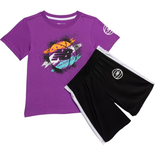(取寄) ニューバランス リトル ボーイズ T-シャツ アンド ショーツ セット - ショート スリーブ New Balance Little Boys T-Shirt and Shorts Set - Short Sleeve  Cosmic Roseの通販は