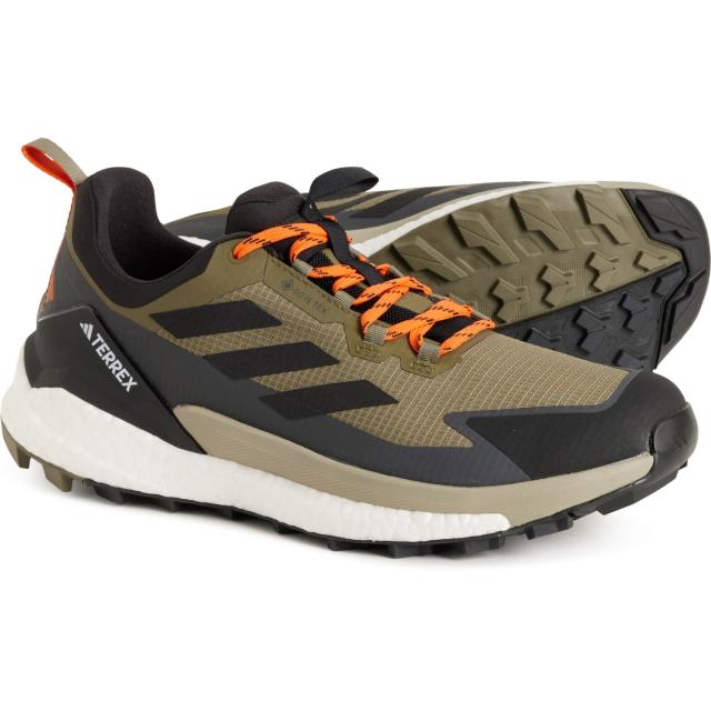 (取寄) アディダス メンズ テレックス フリー ハイカー 2 ロウ ゴア-テックス ハイキング シューズ adidas men Terrex Free Hiker 2 Low Gore-Tex Hiking Shoes (For Men)  Olive Strata/Core Black/Carbonの通販は