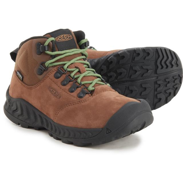 (取寄) キーン レディース ネクシス エクスプローラ ミッド ハイキング ブーツ Keen women NXIS Explorer Mid Hiking Boots (For Women)  Bison/Campsiteの通販は