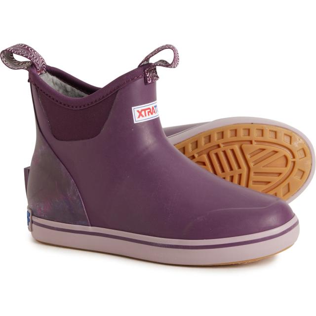 (取寄) エクストラタフ レディース 6インチ アンクル デック ブーツ XTRATUF women 6” Ankle Deck Boots (For Women)  Purple