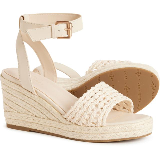 (取寄) レディース マグダ ウェッジ サンダル TINA ROSE women Magda Wedge Sandals (For Women)  Brown