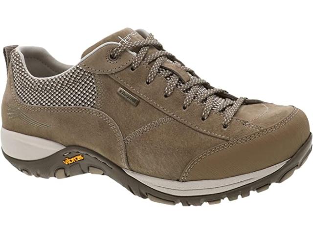 (取寄) ダンスコ レディース ペイズリー Dansko women  Paisley Walnut Suedeの通販は 48,670円