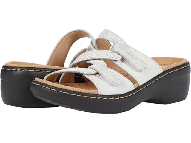 (取寄) クラークス レディース マーリア カーリ Clarks women  Merliah Karli White Leatherの通販は