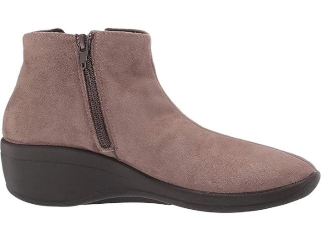 取寄) ベアパウ レディース エル ショート Bearpaw women Elle Short