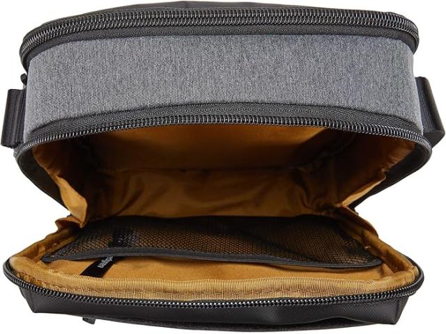 (取寄) ヘデグレン メンズ 10 インク Rfid バーティカル クロスボディ Hedgren men 10