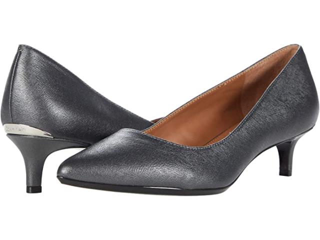 (取寄) カルバンクライン レディース ガブリアンナ ポンプ Calvin Klein women  Gabrianna Pump Pewter Leatherの通販は