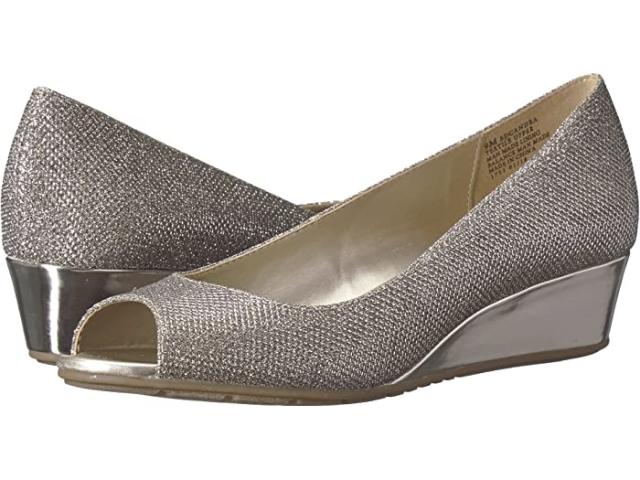 (取寄) バンドリーノ レディース チャンドラ Bandolino women Candra Gold Glamour Materialの通販は