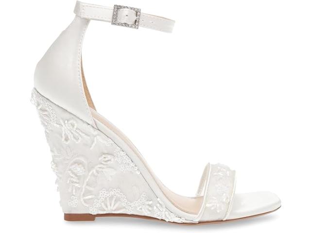 (取寄) ブルー バイ ベッツィジョンソン レディース アイヴァン Blue by Betsey Johnson women Blue by Betsey Johnson Ivan Ivoryの通販は