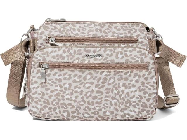 (取寄) バッガリーニ レディース マレ クロスボディ Baggallini women Marais Crossbody Mocha Cheetah Print