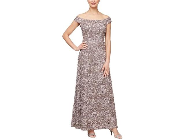 (取寄) アレックス イブニングス レディース ロング ソウタシエ レース オフ ザ ショルダー Alex Evenings women Long Soutache Lace off the Shoulder Minkの通販は 29,263円