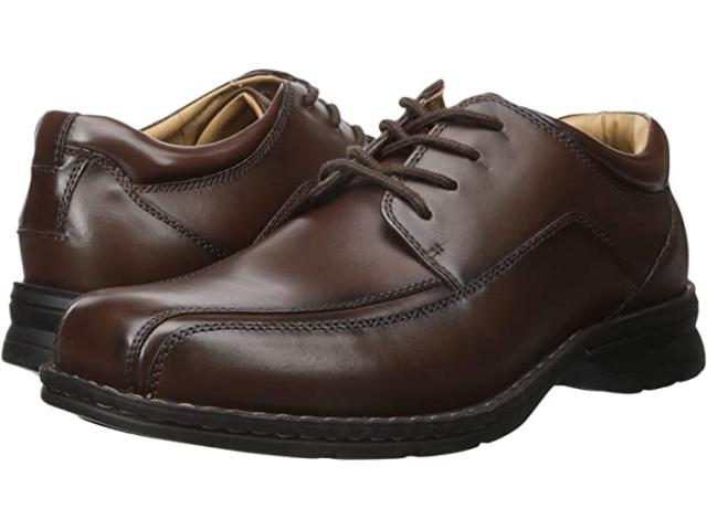 (取寄) ドッカーズ メンズ トラスティー モック トゥ オックスフォード Dockers men  Trustee Moc Toe Oxford Dark Tan Leatherの通販は