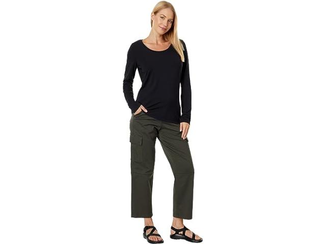 (取寄) エルエルビーン レディース ソフト ストレッチ スーピマ Tシャツ スクープ ネック  L.L.Bean women L.L.Bean Soft Stretch Supima Tee Scoop Neck Long Sleeve Dark Black