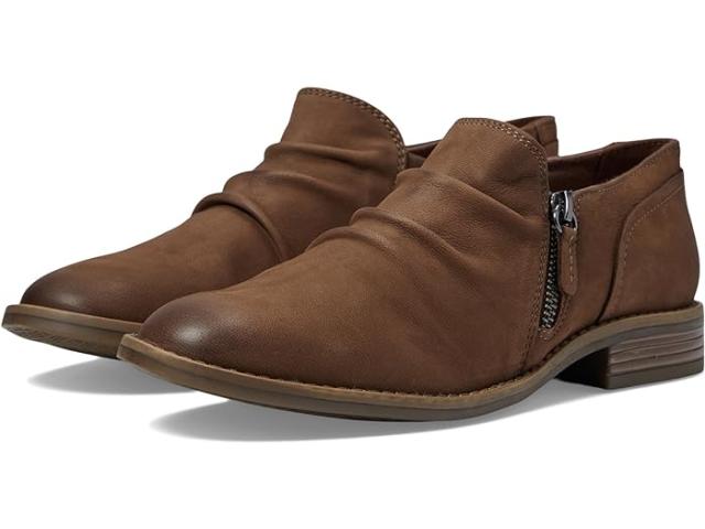 (取寄) クラークス レディース カムジン ペース Clarks women Clarks Camzin Pace Taupe Nubuckの通販は