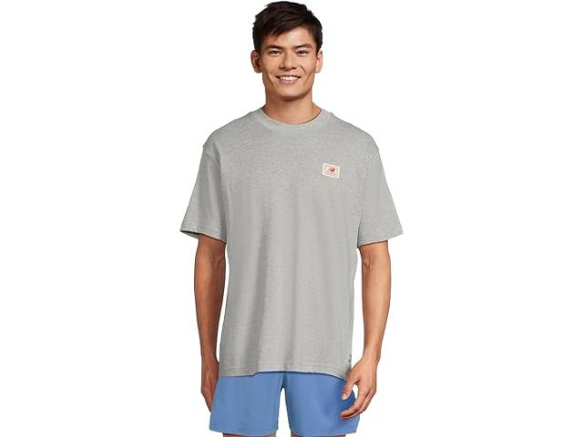 (取寄) ニューバランス メンズ ウーブン ラベル T-シャツ New Balance men Woven Label T-shirt Athletic Grey