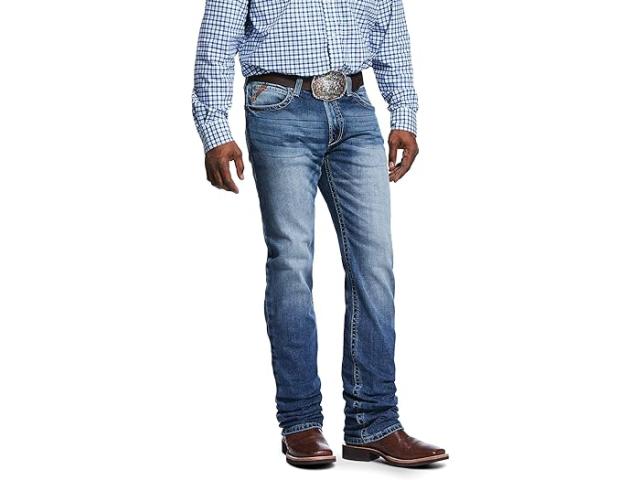 (取寄) アリアット メンズ M4 ロー ライズ スタッカブル ストレート レッグ ジーンズ イン ダコタ Ariat men M4 Low Rise Stackable Straight Leg Jeans in Dakota Dakota